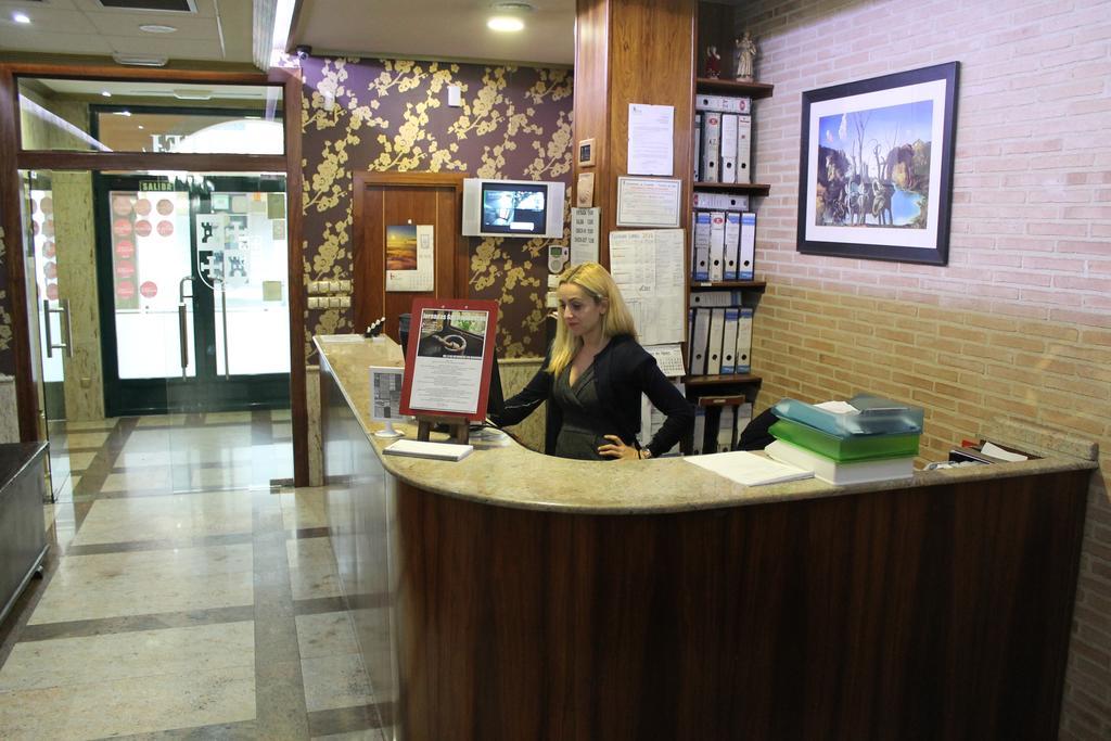 Hotel El Castillo Ponferrada Exteriör bild